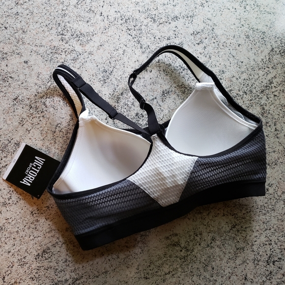 Victoria Sport Knockout Bra 32C - Picture 3 of 8